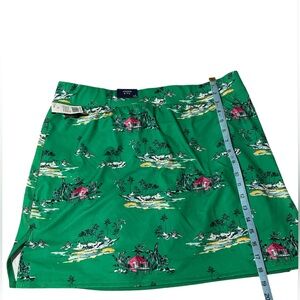 NWT Women's Crown & Ivy tropical green skort XL